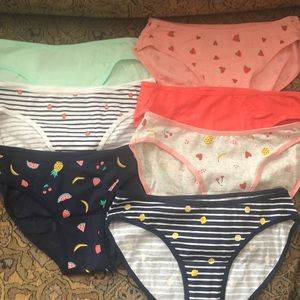 New Old Navy Girls Bikini Underwear Size Small